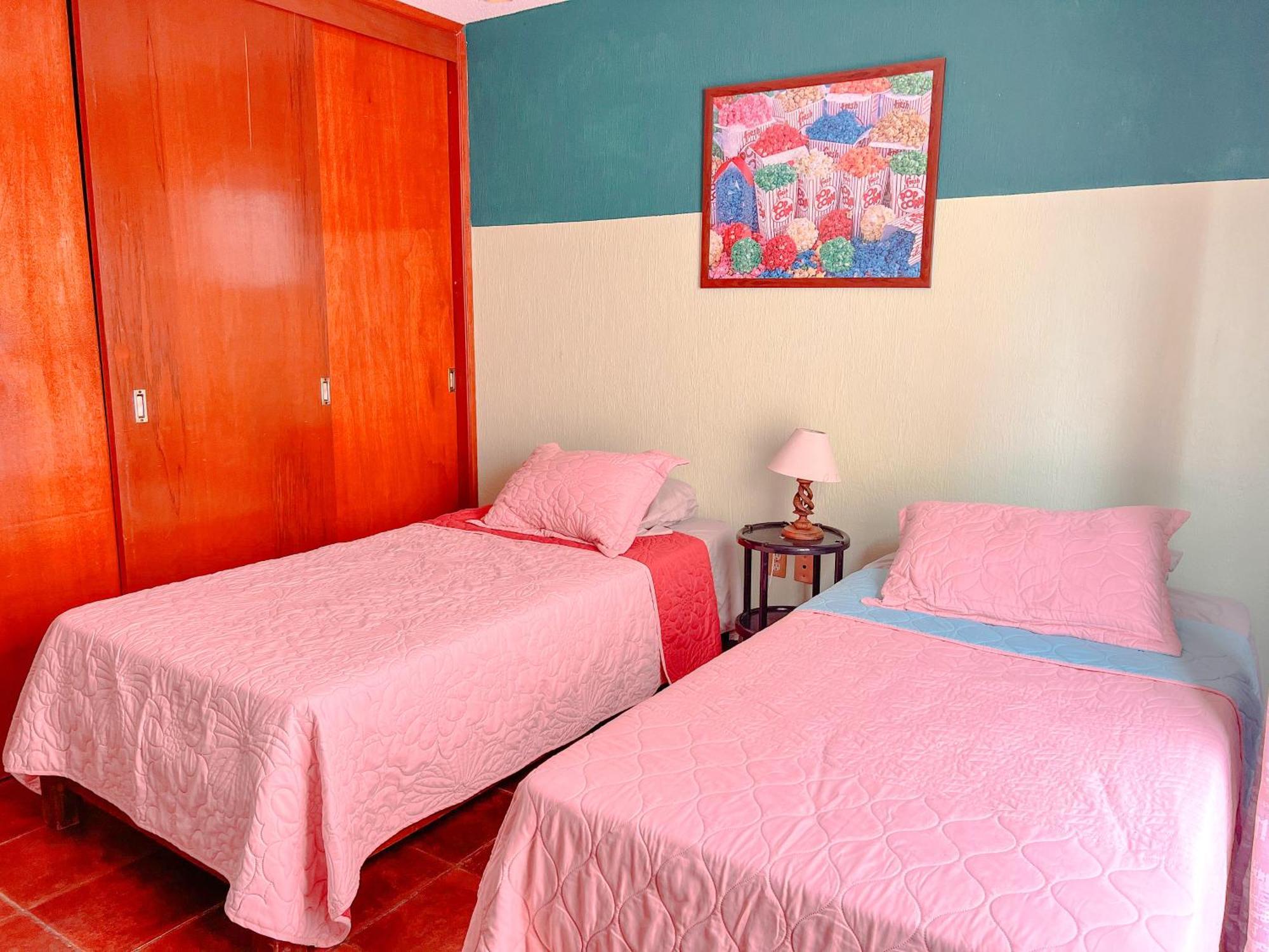 Colorful Family Condo With Terrace And Free Parking Guanajuato Eksteriør bilde